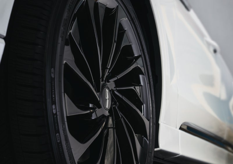 The wheel of the available Jet Appearance package is shown | Gray-Daniels Lincoln in Brandon MS