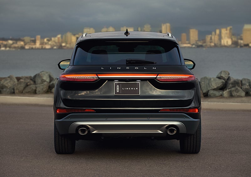 The rear lighting of the 2024 Lincoln Corsair® SUV spans the entire width of the vehicle. | Gray-Daniels Lincoln in Brandon MS