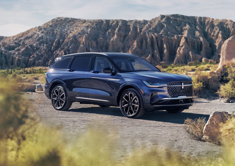 A 2024 Lincoln Nautilus® SUV is parked in a desert national park. | Gray-Daniels Lincoln in Brandon MS