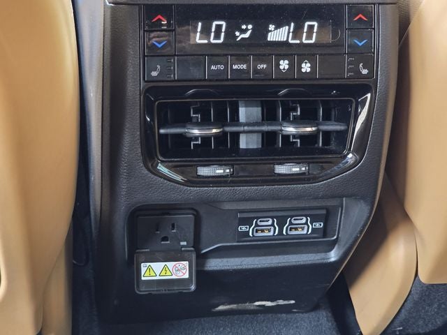 2023 Jeep Grand Cherokee Summit