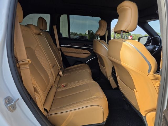 2023 Jeep Grand Cherokee Summit