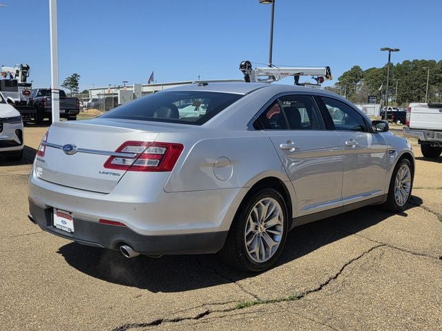 2019 Ford Taurus Limited