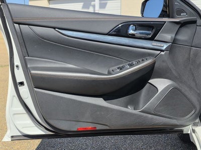 2023 Nissan Maxima SR