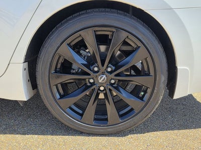 2023 Nissan Maxima SR