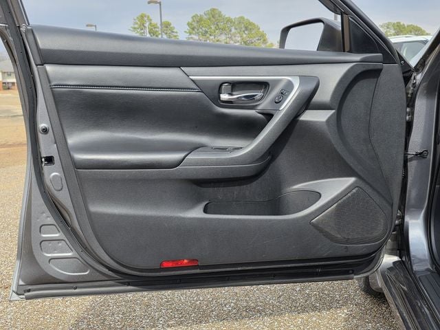 2016 Nissan Altima 2.5 SR