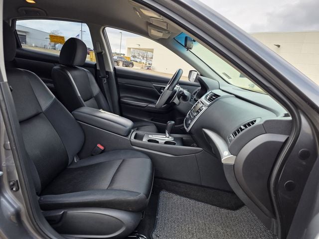 2016 Nissan Altima 2.5 SR