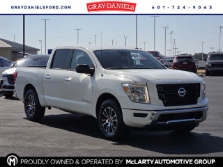 2021 Nissan Titan SV