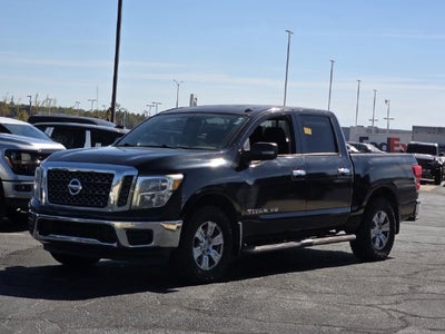 2018 Nissan Titan SV