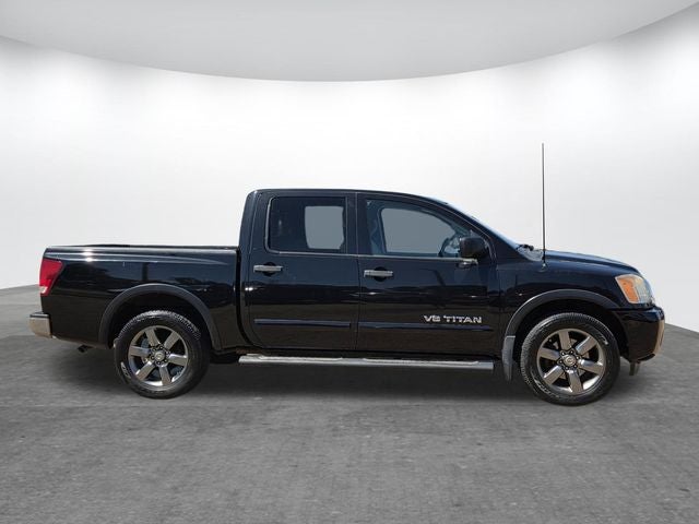 2015 Nissan Titan SV
