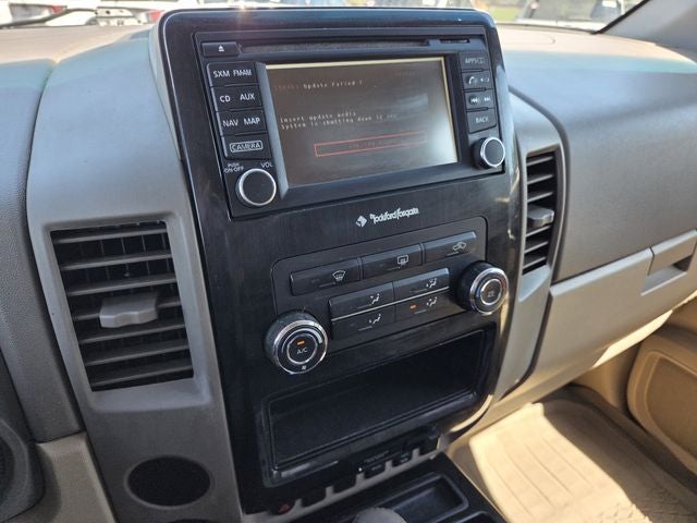2015 Nissan Titan SV