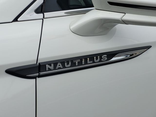 2022 Lincoln Nautilus Standard
