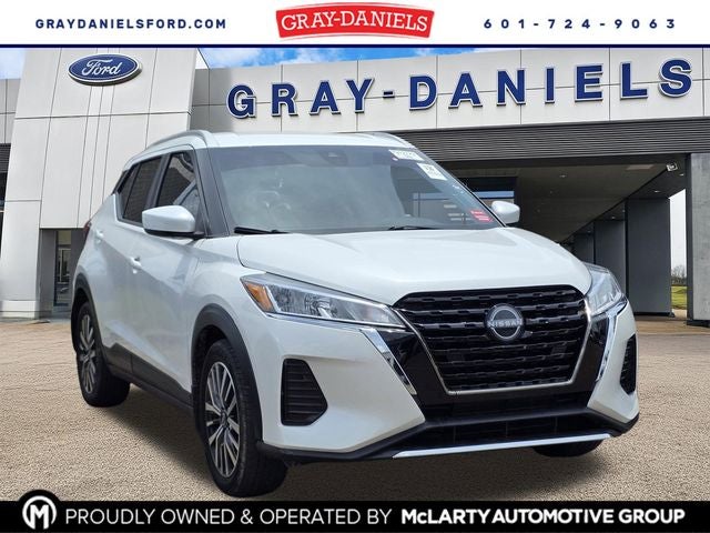 2022 Nissan Kicks SV