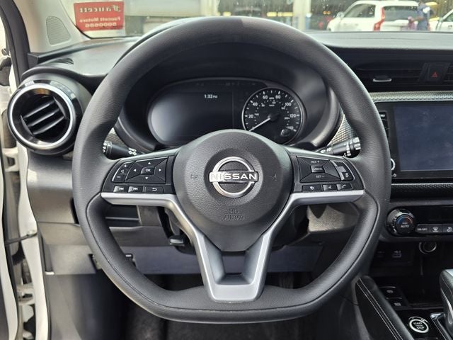 2022 Nissan Kicks SV