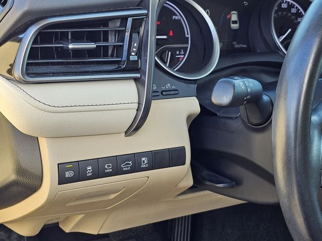 2023 Toyota Camry Hybrid XLE