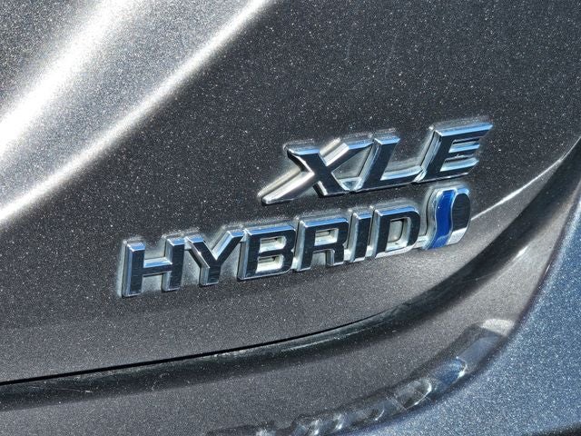 2023 Toyota Camry Hybrid XLE
