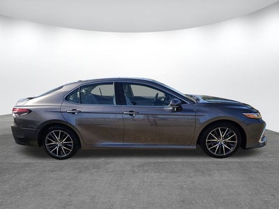 2023 Toyota Camry Hybrid XLE