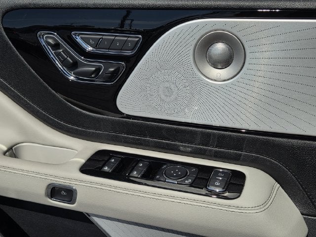 2027 Lincoln Aviator Reserve