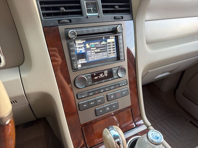 2012 Lincoln Navigator Base