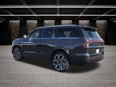 2027 Lincoln Navigator Reserve
