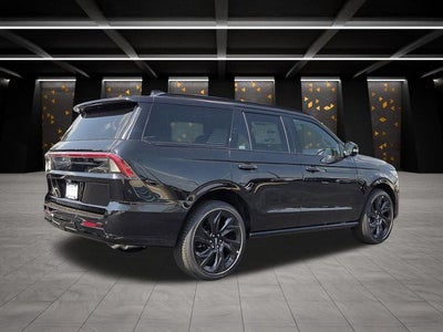 2027 Lincoln Navigator Reserve