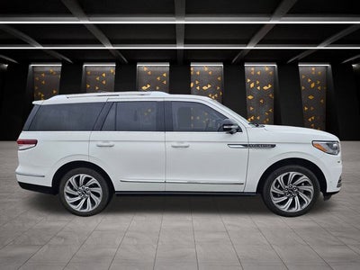 2023 Lincoln Navigator Reserve