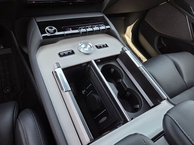 2027 Lincoln Navigator Reserve