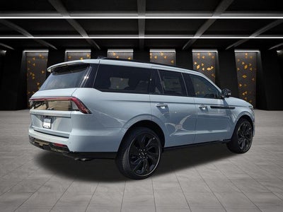 2027 Lincoln Navigator Reserve