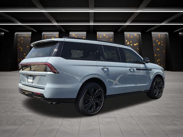 2027 Lincoln Navigator Reserve