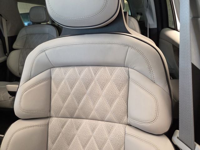 2027 Lincoln Navigator Black Label