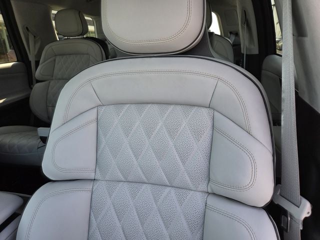 2027 Lincoln Navigator Black Label
