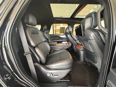2025 Lincoln Navigator Black Label