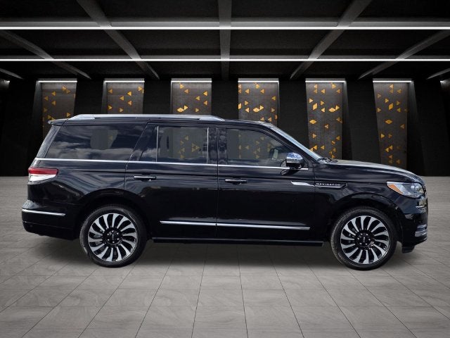 2023 Lincoln Navigator Black Label