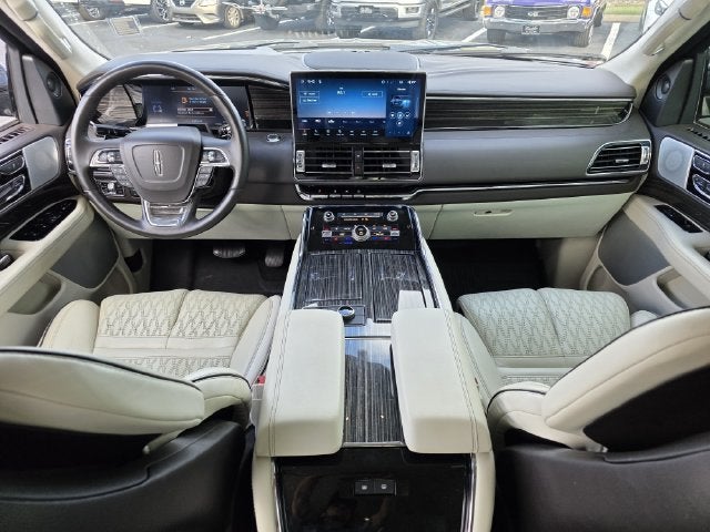 2023 Lincoln Navigator Black Label