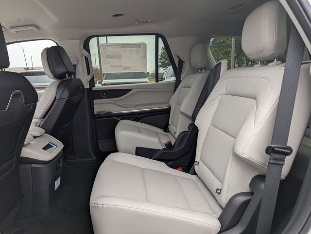 2026 Lincoln Navigator Premiere