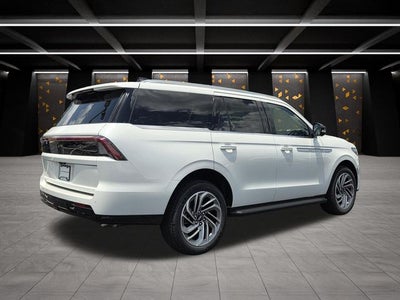 2026 Lincoln Navigator Premiere