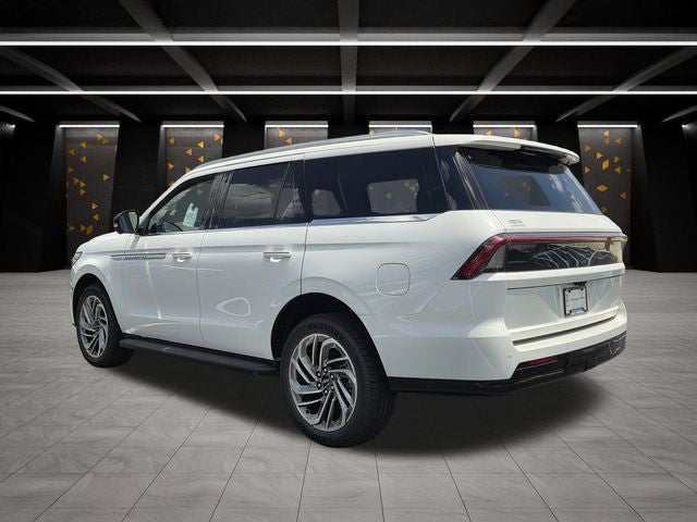 2026 Lincoln Navigator Premiere