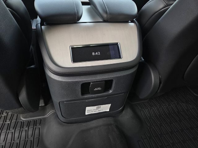 2027 Lincoln Navigator Premiere