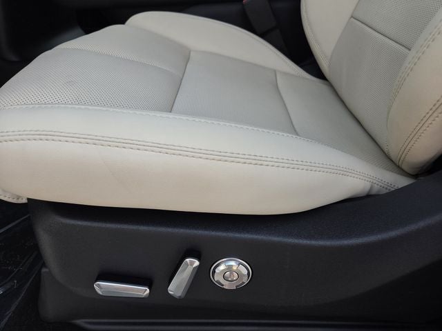 2027 Lincoln Navigator Premiere