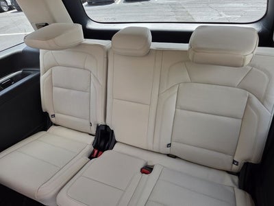 2027 Lincoln Navigator Premiere