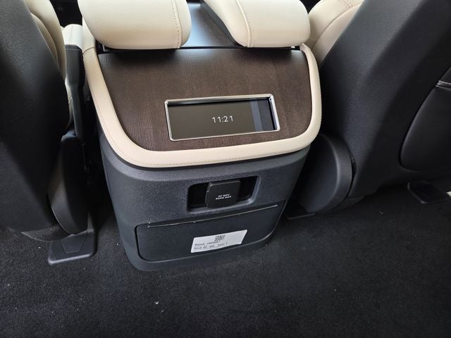 2027 Lincoln Navigator Premiere