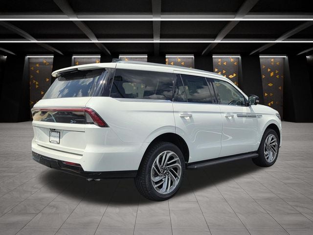 2027 Lincoln Navigator Premiere
