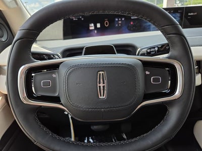 2027 Lincoln Navigator Premiere