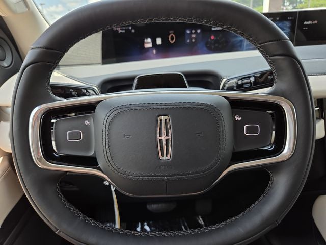 2027 Lincoln Navigator Premiere