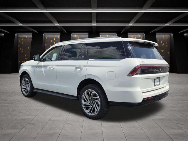 2027 Lincoln Navigator Premiere
