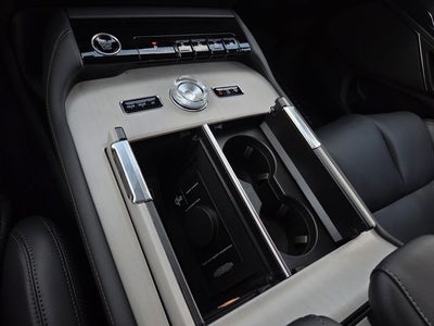 2027 Lincoln Navigator Premiere