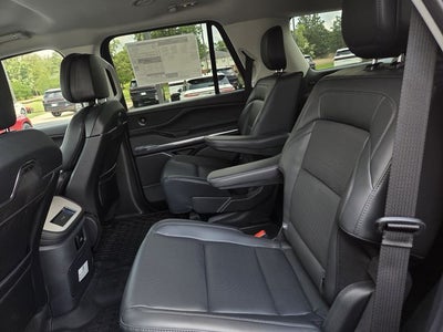 2027 Lincoln Navigator Premiere