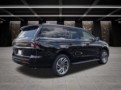 2027 Lincoln Navigator Premiere