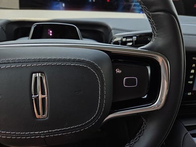 2027 Lincoln Navigator Premiere