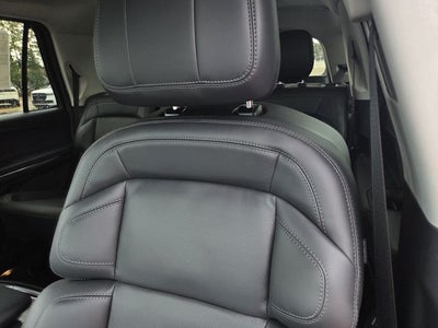 2027 Lincoln Navigator Premiere