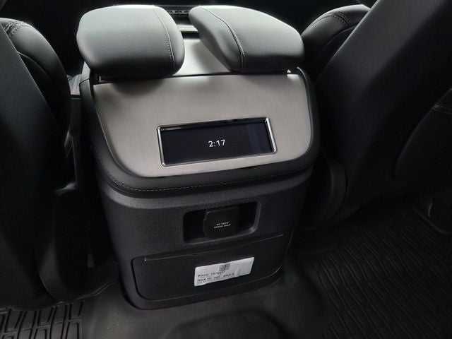 2027 Lincoln Navigator Premiere